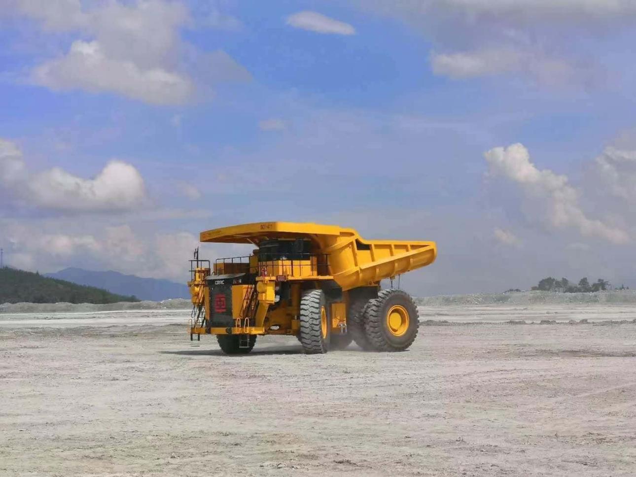 SCT-411型150吨级电传动自卸车